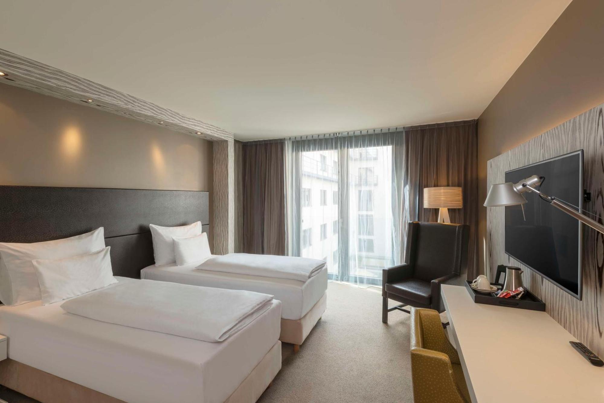 Doubletree By Hilton Vienna Schonbrunn Otel Dış mekan fotoğraf
