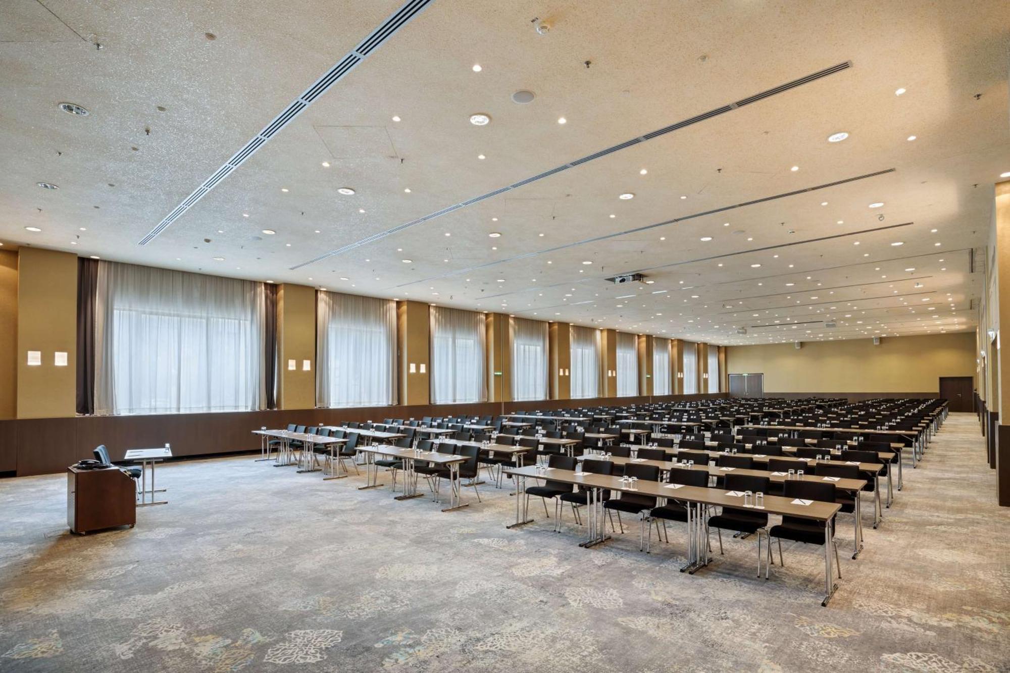 Doubletree By Hilton Vienna Schonbrunn Otel Dış mekan fotoğraf