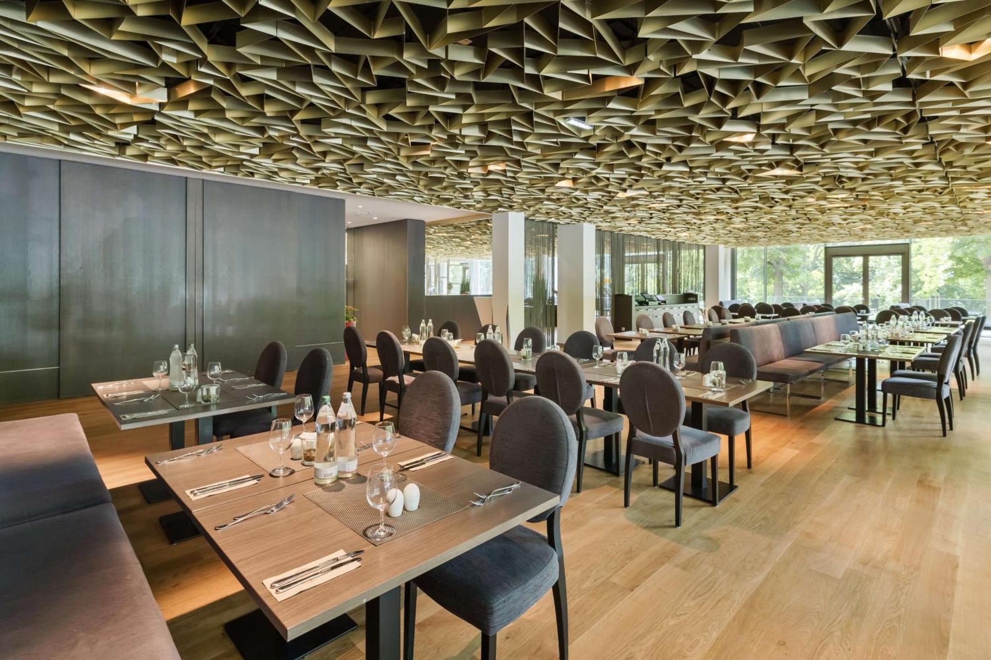 Doubletree By Hilton Vienna Schonbrunn Otel Dış mekan fotoğraf