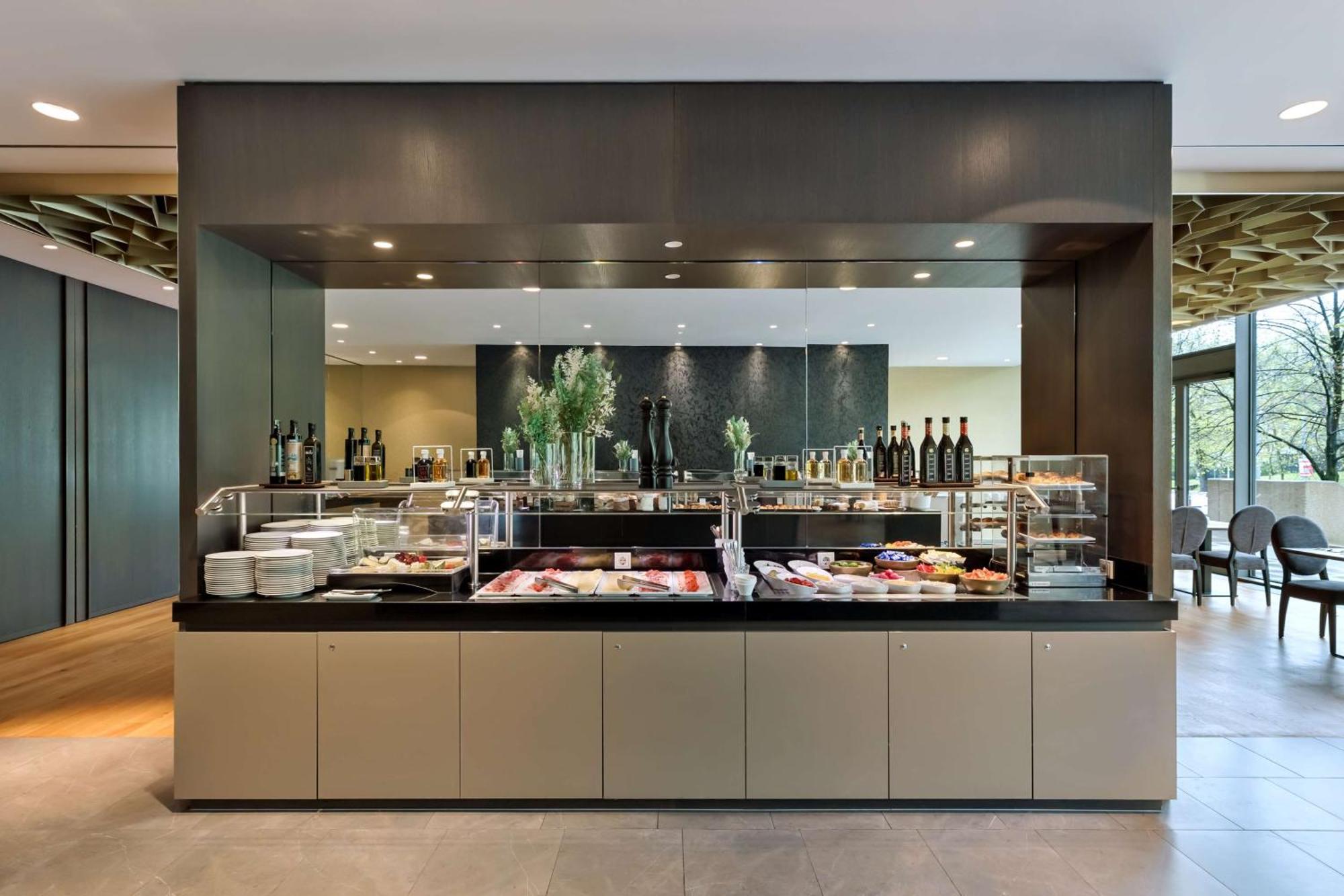 Doubletree By Hilton Vienna Schonbrunn Otel Dış mekan fotoğraf